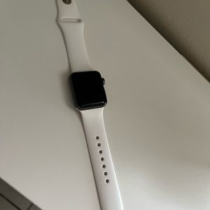 Apple Watch series 3 38mm - in great condition